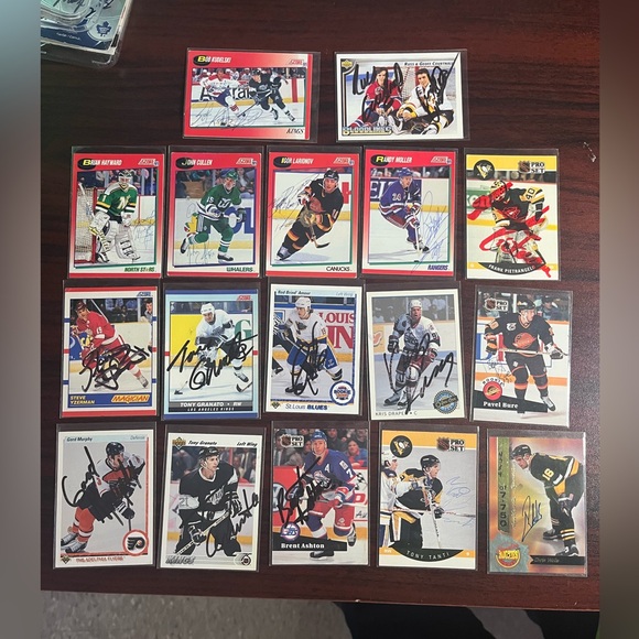 Other - 25 hockey cards total